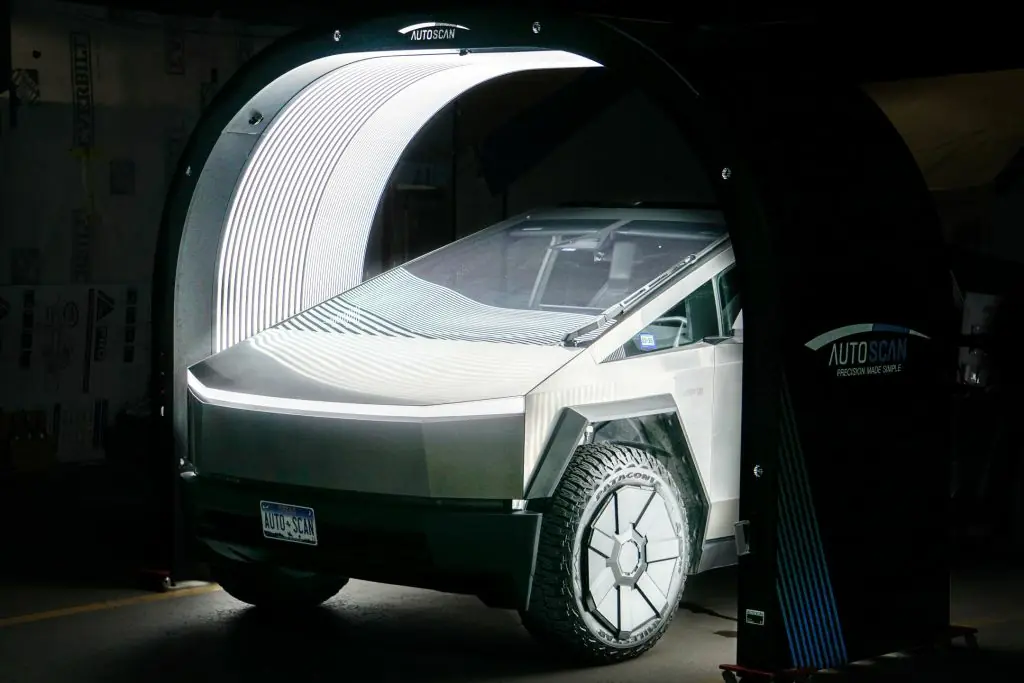 Autoscanner Tesla Cybertruck 2026 scanning